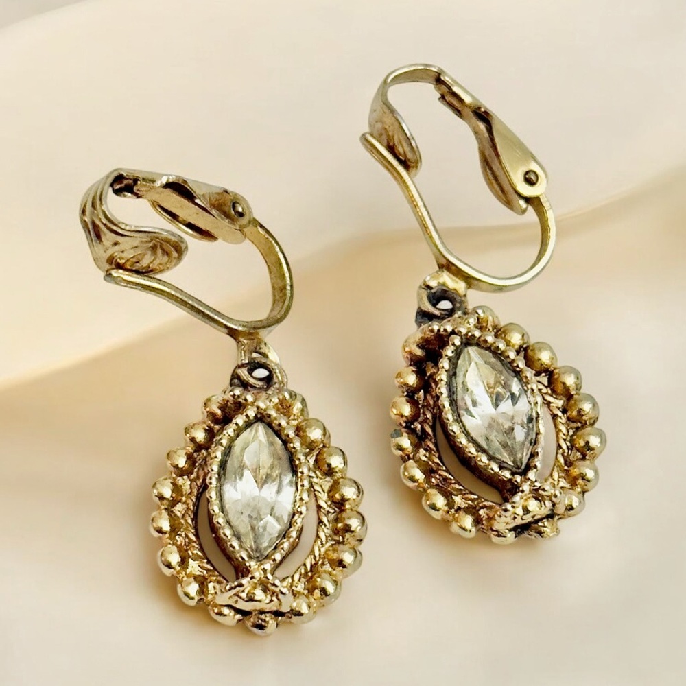 Vintage Art Nouveau Czech crystal gold-tone dangle earrings clip on